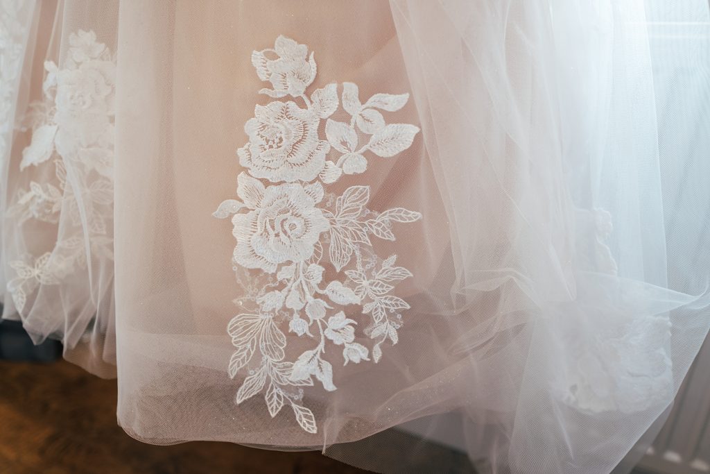 flower detail on wedding dress