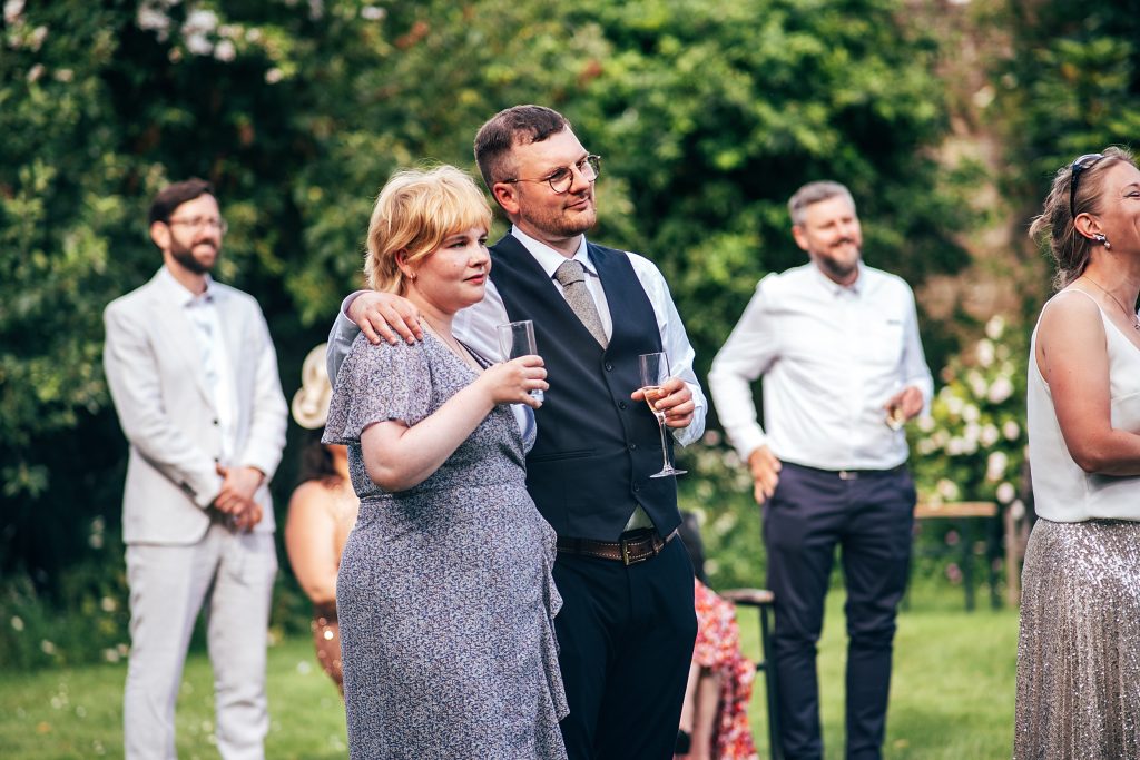 guests enjoy wedding speeches