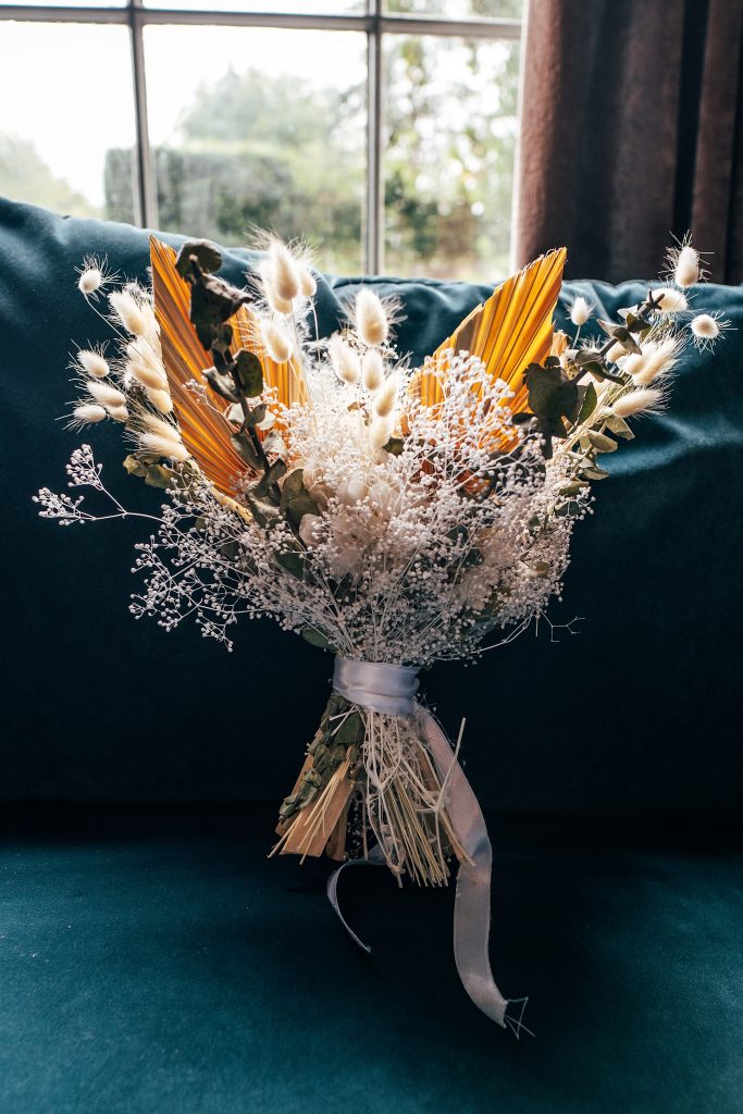 dried flower bouquet