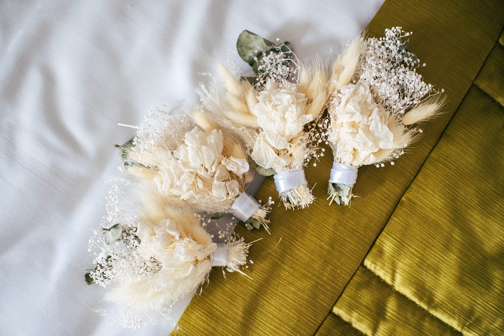 dried flower button holes