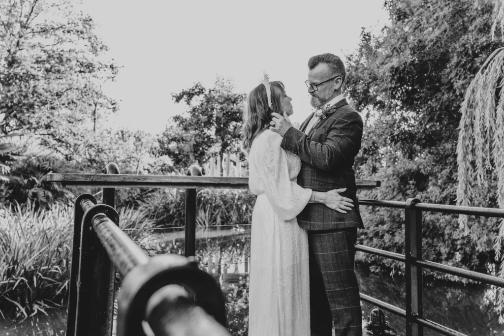 Friern Manor Wedding Photographer | A Rainy Autumn Wedding in Essex