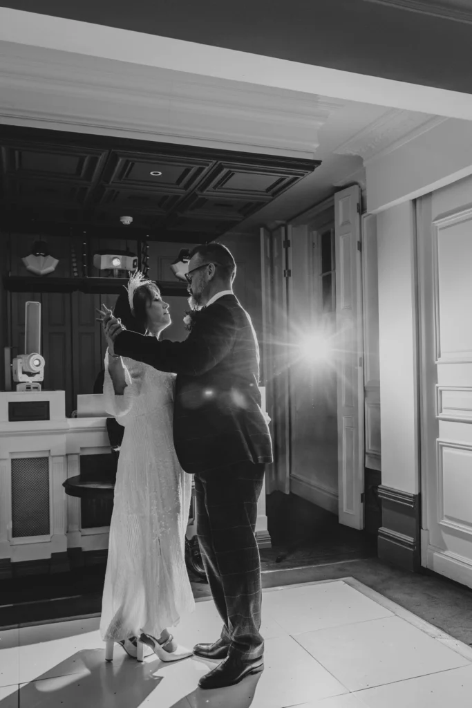 Friern Manor Wedding Photographer | A Rainy Autumn Wedding in Essex