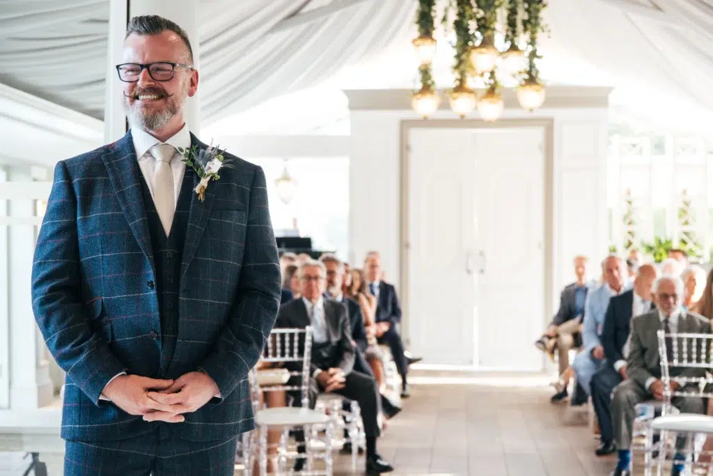 Friern Manor Wedding Photographer | A Rainy Autumn Wedding in Essex